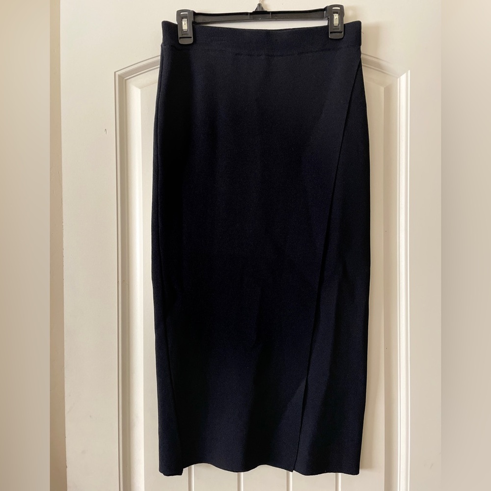 Elegant Black Pencil Skirt